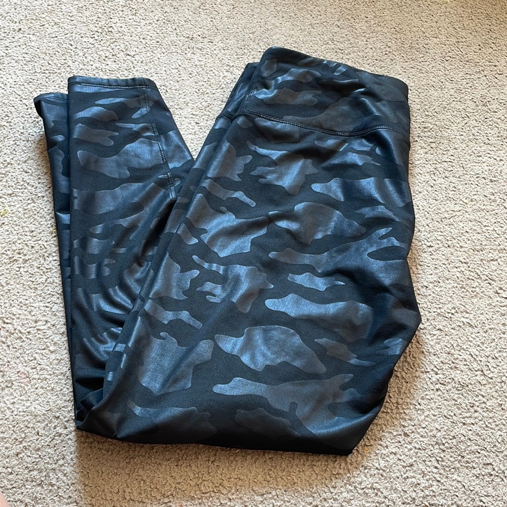 Camo leggings